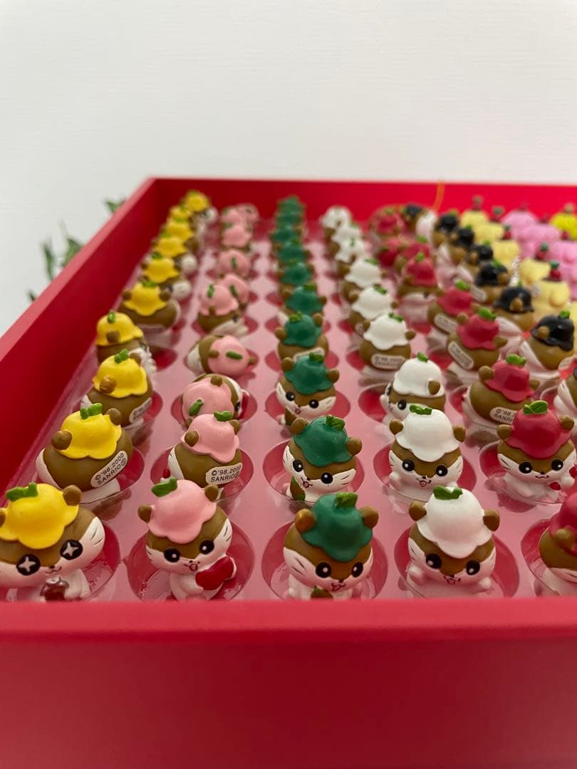 新品　ケース付き　サンリオ　ハローキティの幸運を呼ぶ開運マスコット　360個