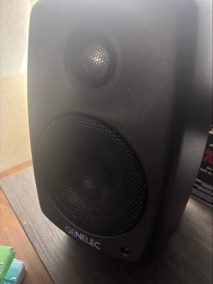 GENELEC 8010A スタジオモニター ペア（2台）