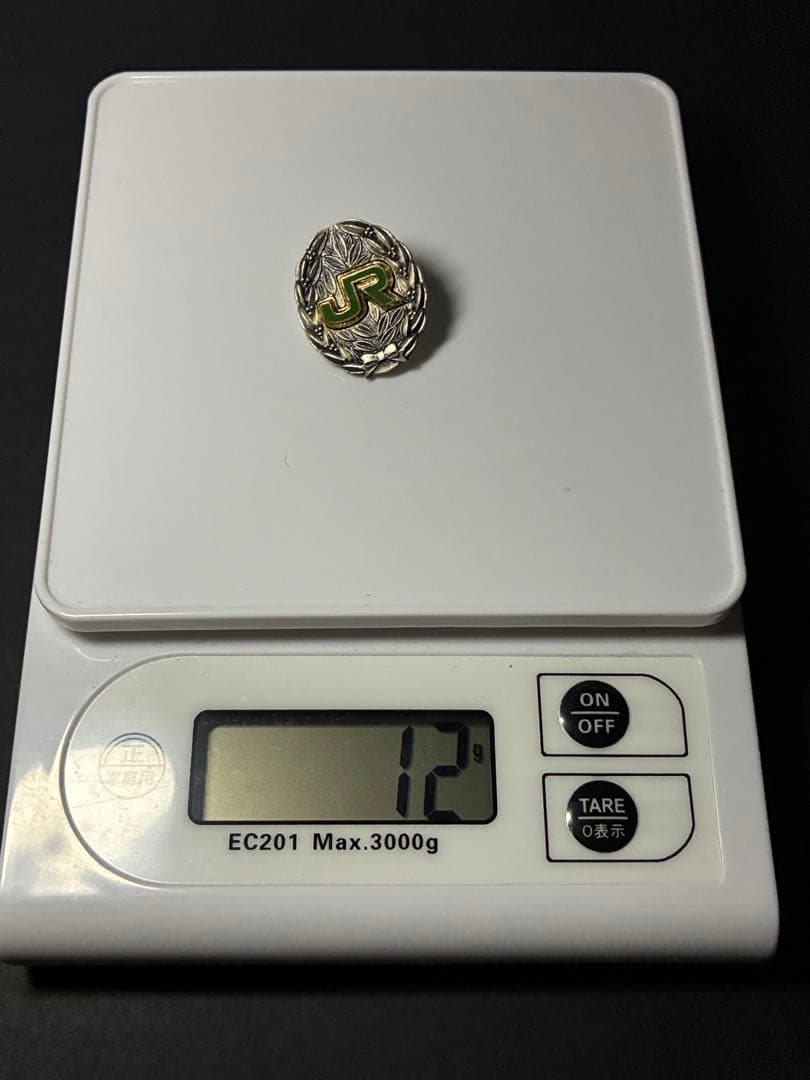 旧国鉄 JR功績章 バッジ 純銀製 12g ケース付 記念章 勲章