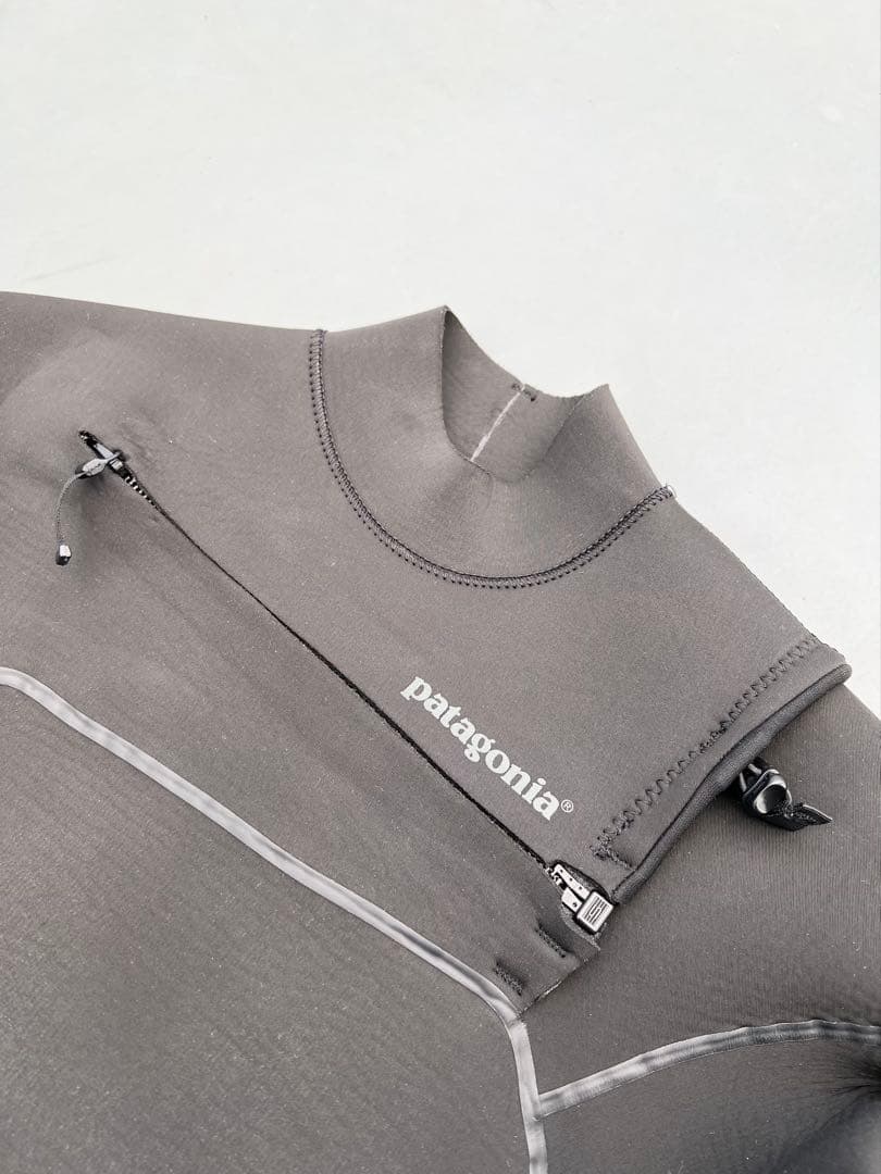 Patagonia Men's R2フロント ジップ フルスーツ Mサイズ