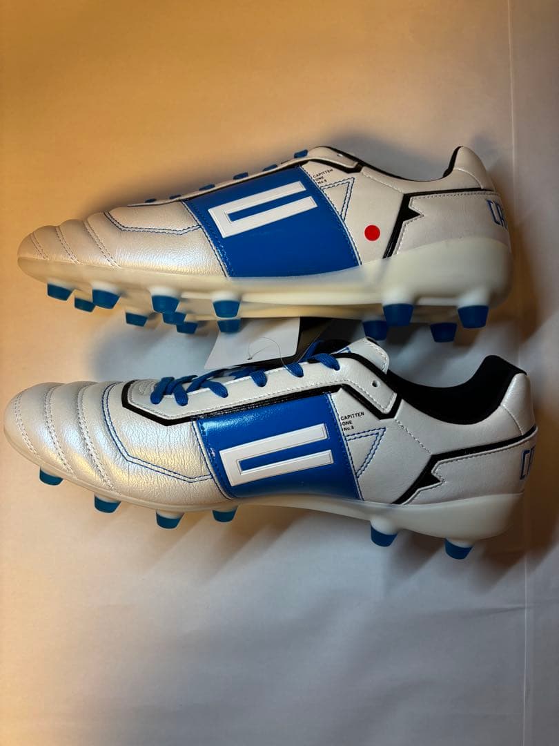 CAPITTEN ONEサッカーシューズ ホワイト/ブルー