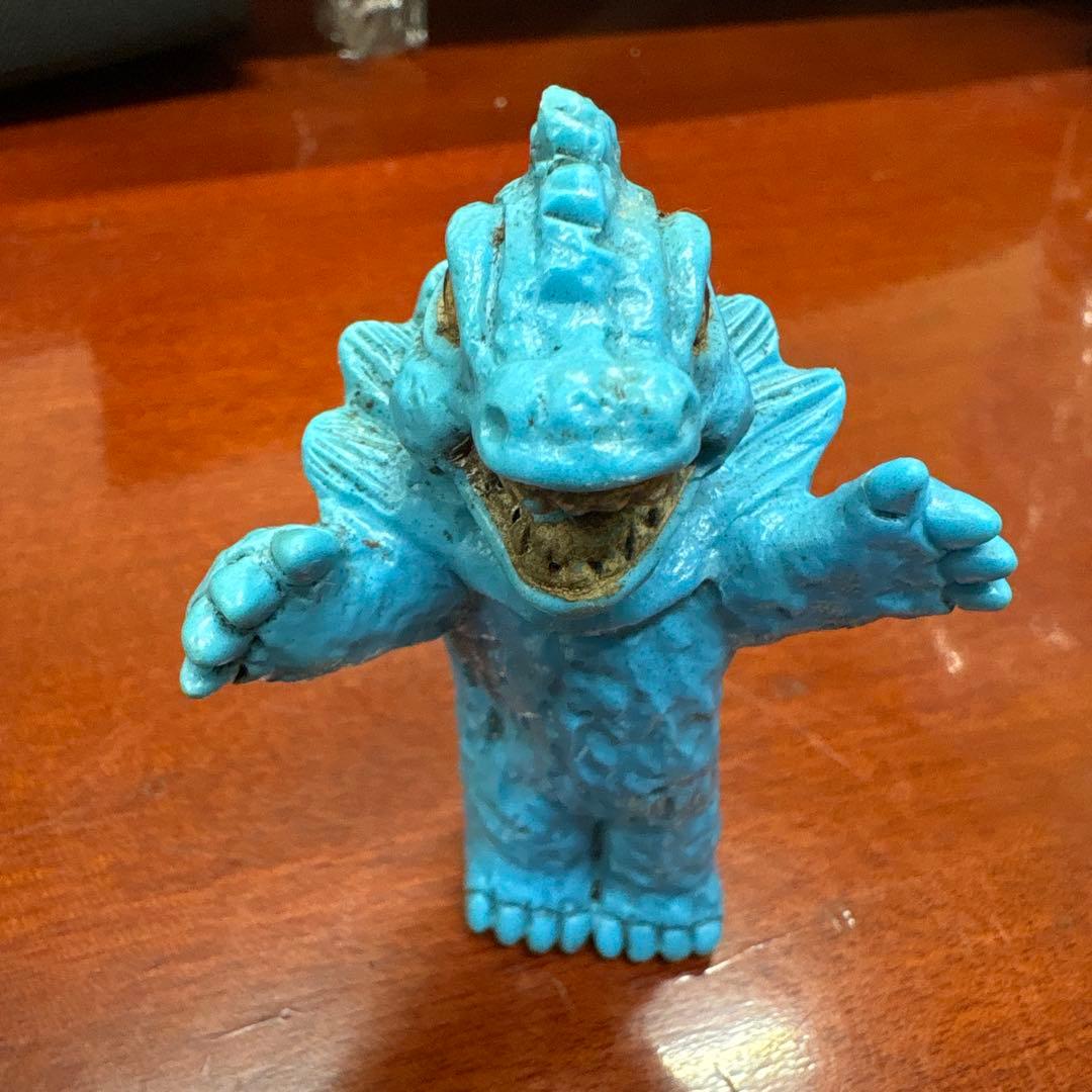 ウルトラマンの襟巻き怪獣ジラース。激レア指人形