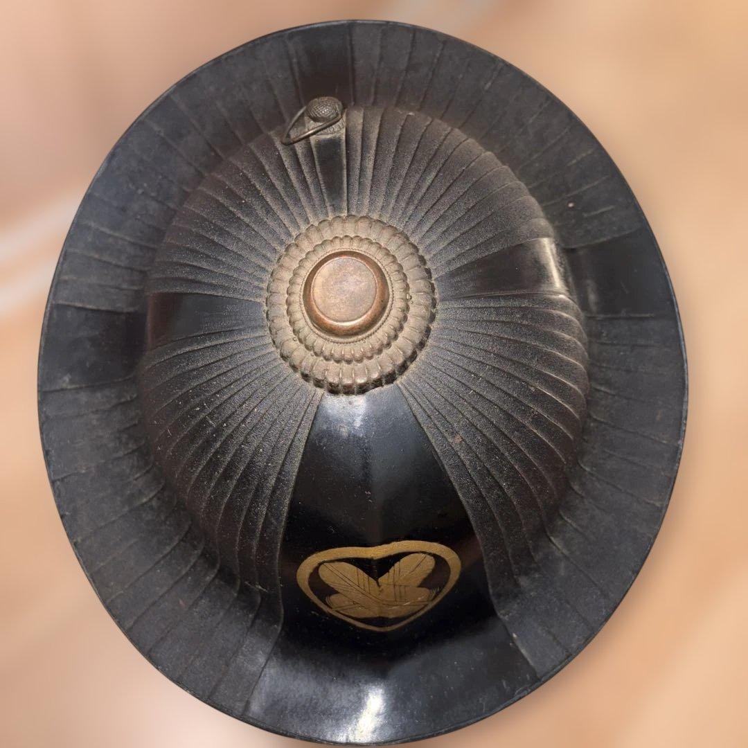 家紋付き　陣笠　骨董　アンティーク　鷹の羽