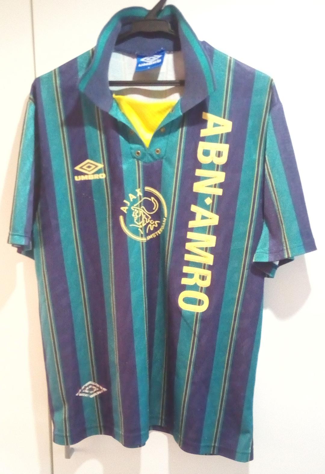 レトロ♥アヤックス♥超希少！ヴィンテージユニフォーム♥UMBRO♥サードモデル