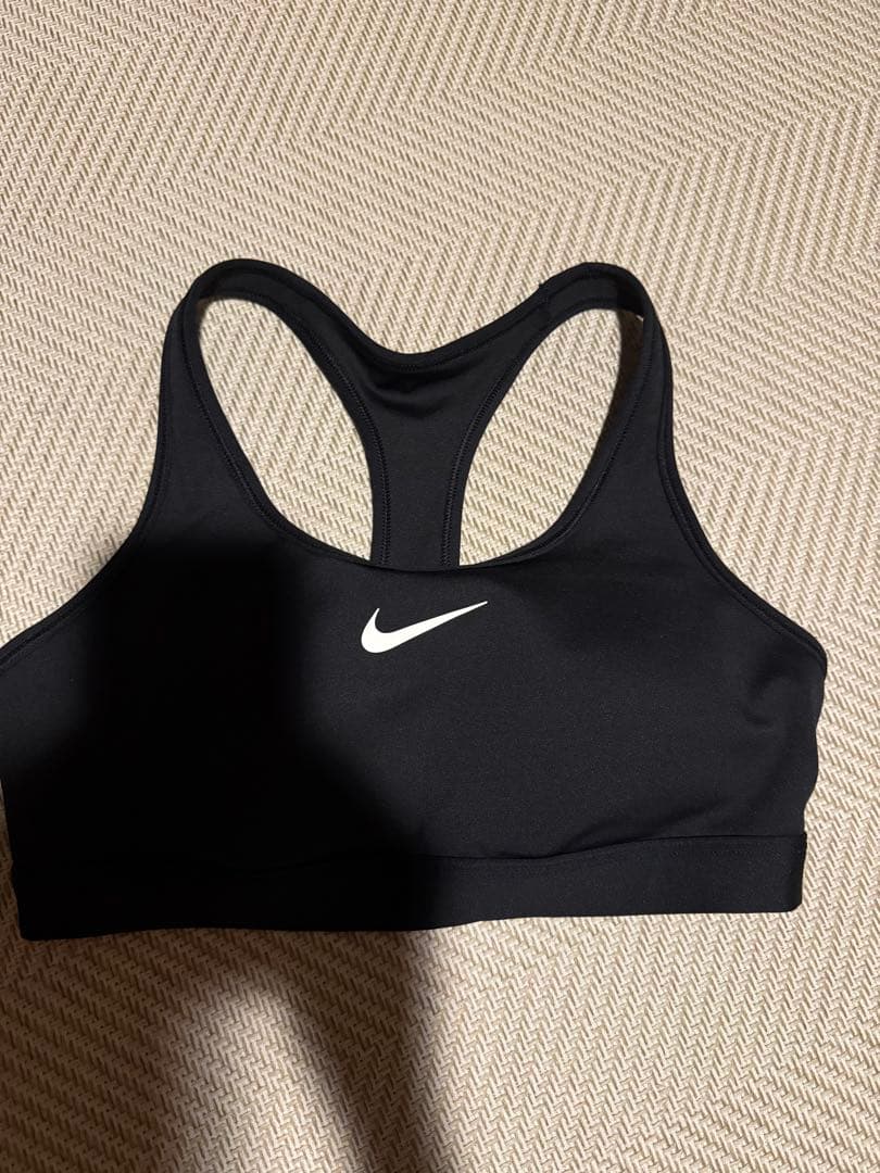 Nike PRO スポーツブラとショートパンツセット