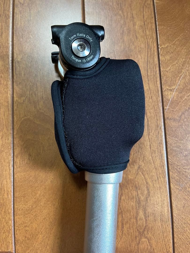 SR SUNTOUR NCX サスペンションシートポスト