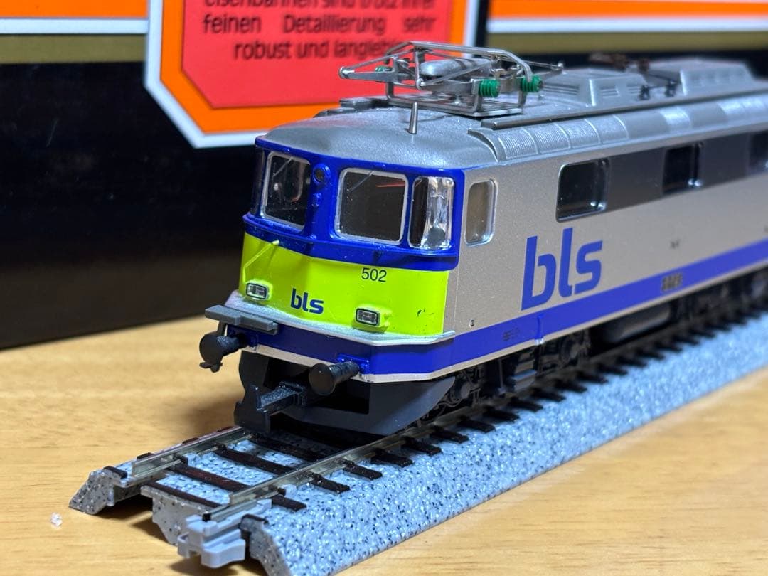 新品同様 HO HAG BLS Re420電気機関車　新塗装タイプ