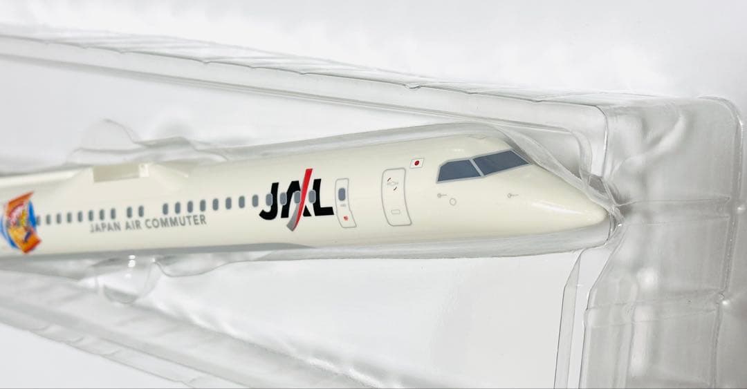 JALUX 1/100 JAC DHC8-Q400 エコ・ハッピーターン号