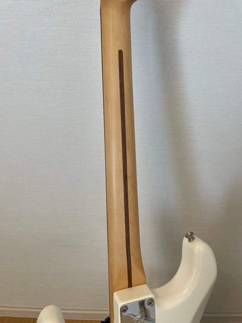 Fender Stratocaster ギター 白