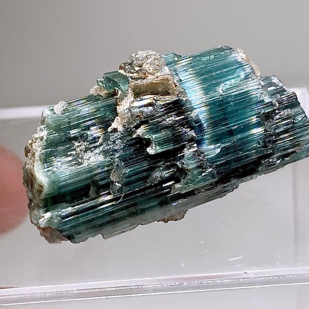 プ*ト様 トルマリン　原石　鉱物標本　200