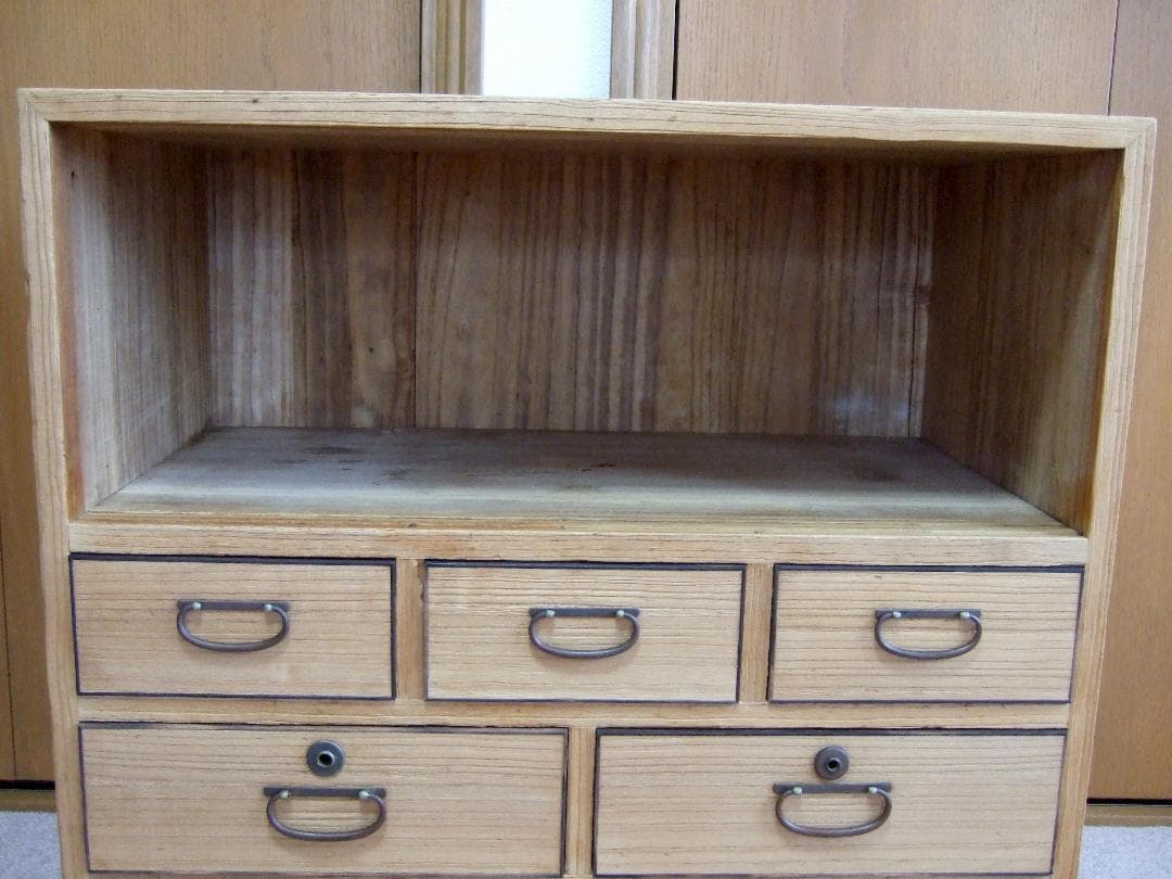 レトロな小箪笥 収納棚 桐箪笥 飾り棚 古箪笥