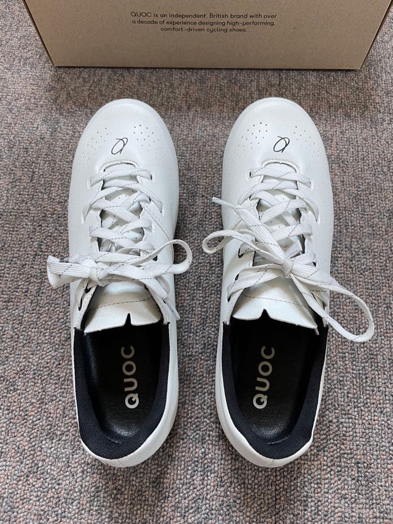QUOC ホワイト サイクリングシューズ 箱付き
