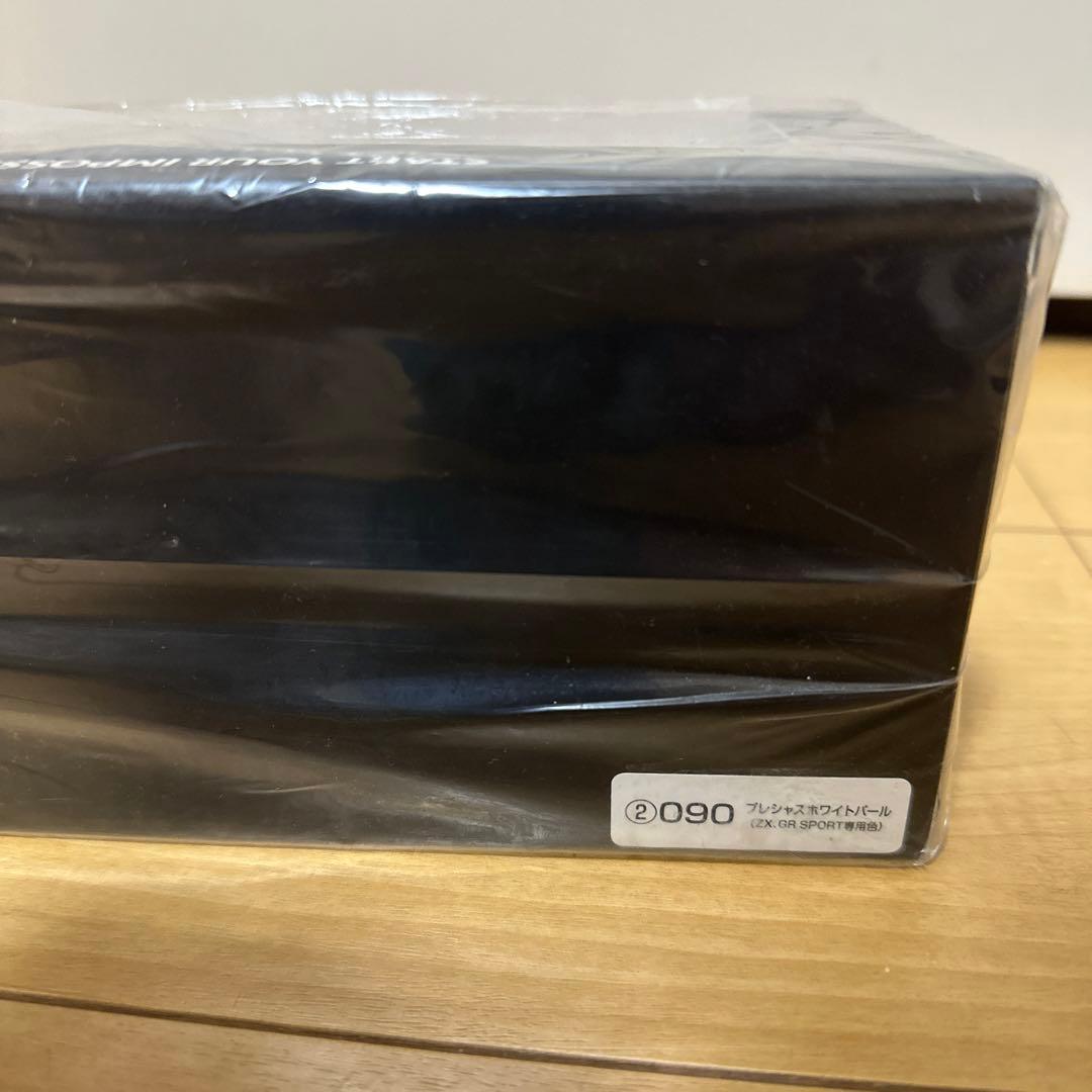 ランドクルーザー300 非売品　カラーサンプル