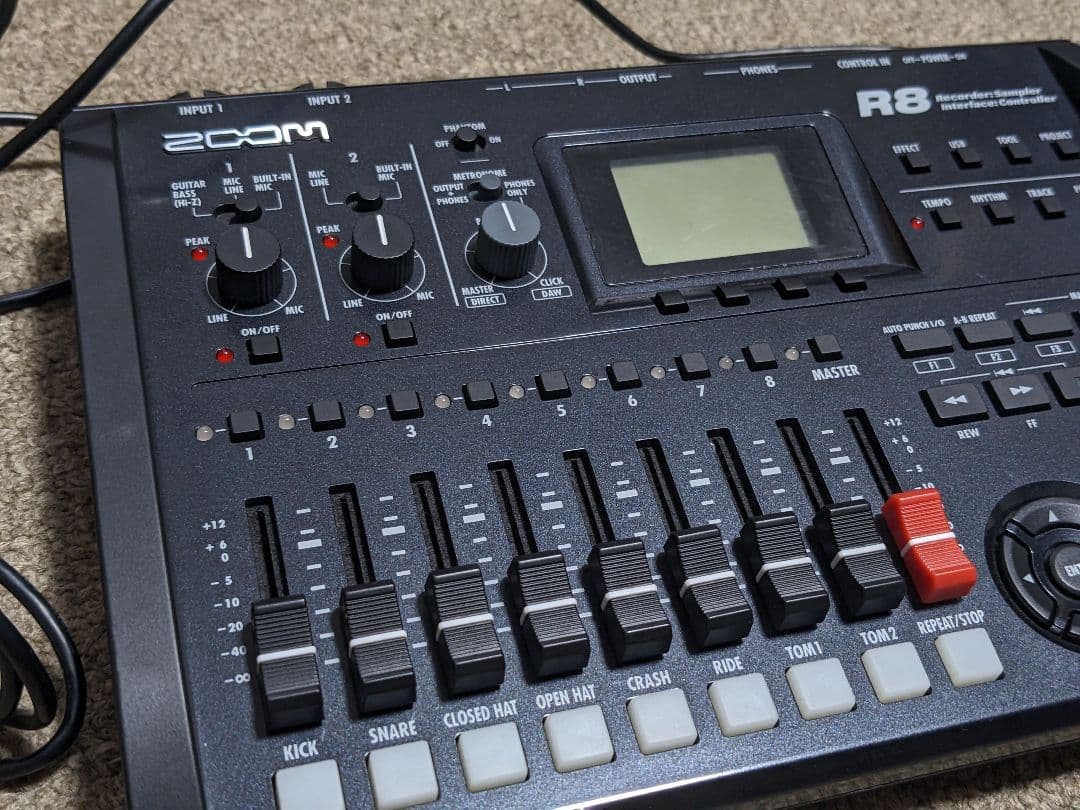 【美品】Zoom R8 マルチトラックレコーダー