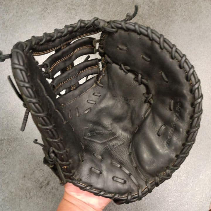 ★*様 Rawlings 黒 軟式グローブ　ファーストミット