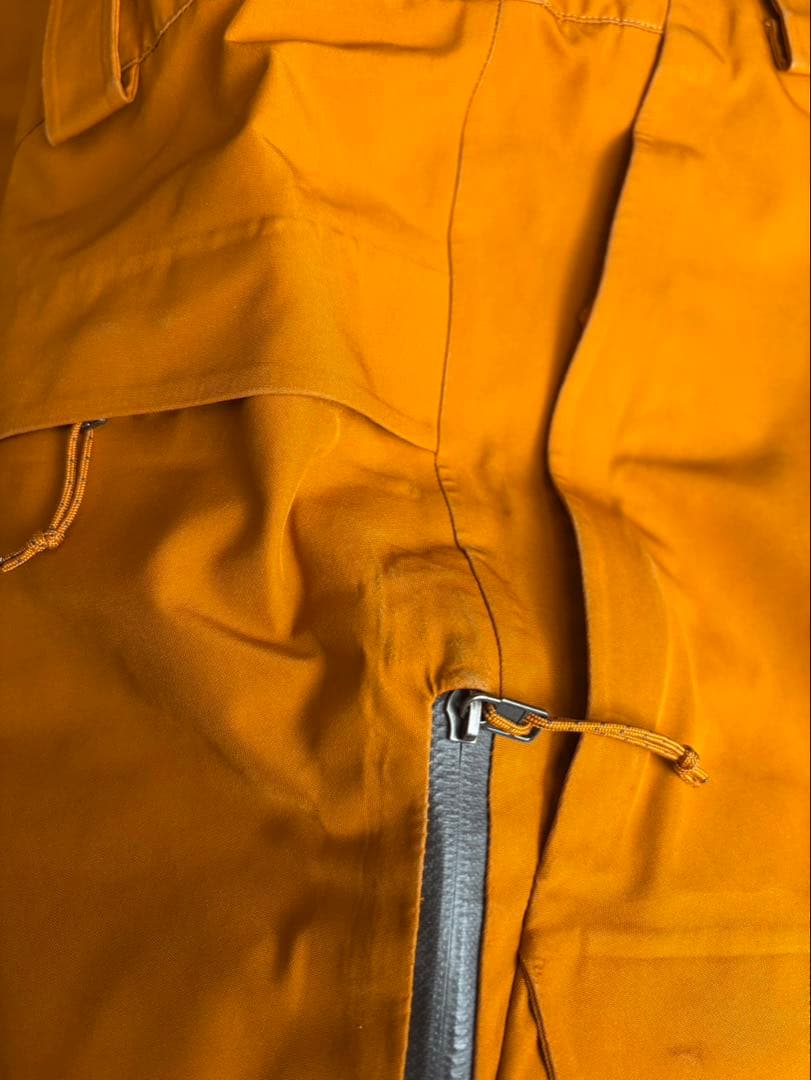 patagonia パウダーボウルパンツ Mサイズ オレンジ　明るい茶色