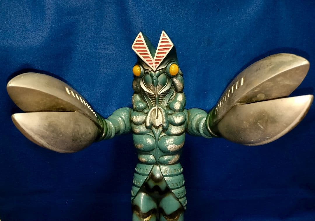 大迫力！販促用バルタン星人デカいフィギュア　大きい　ウルトラマン　宇宙人　怪獣