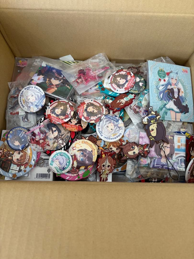大量　ノンジャンルまとめ売り　アニメ　キャラグッズ　300点以上　100サイズ