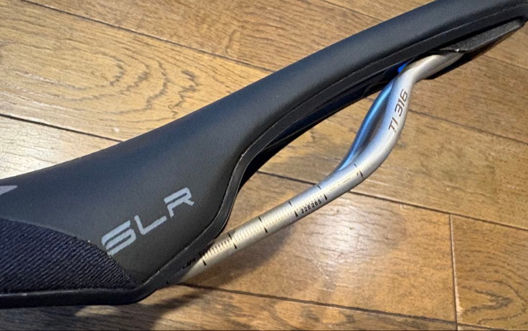 Selle ItaliaSLR BOOST Ti316 Superflow新品