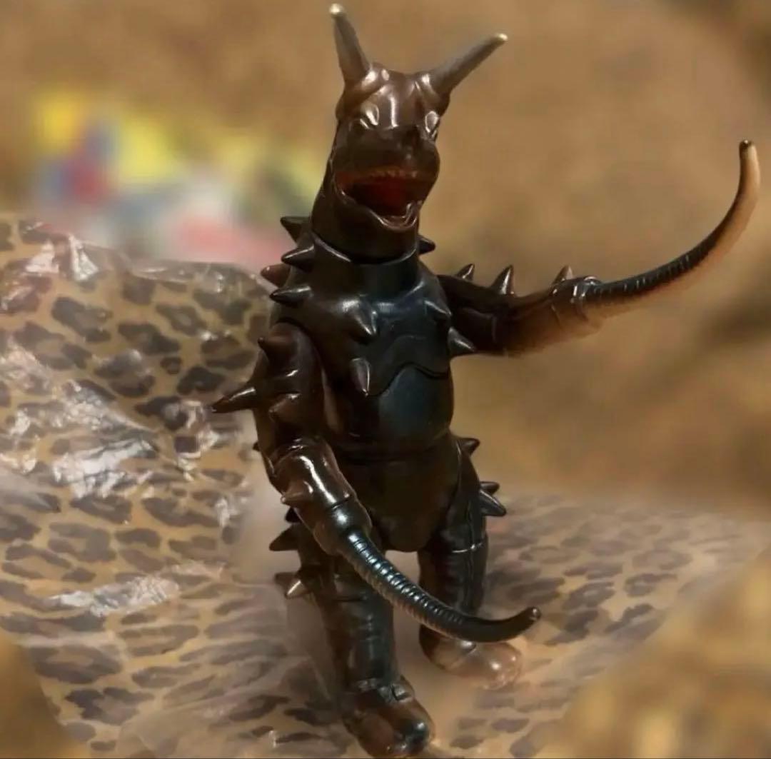 絶版　復刻版怪獣シリーズ B-CLUB グドン　バンダイ　ブルマァク1998 ￼