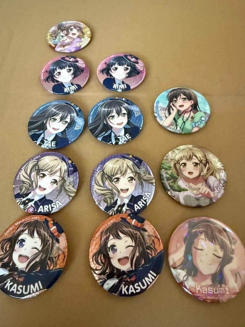 バンドリ あるあるcity 限定レア缶バッジ ホロ仕様＋オマケ