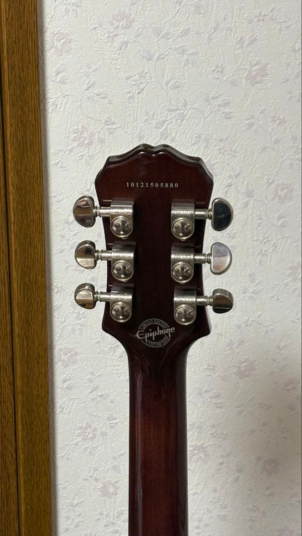 エピフォン　Epiphone レスポール classic plaintop 紫