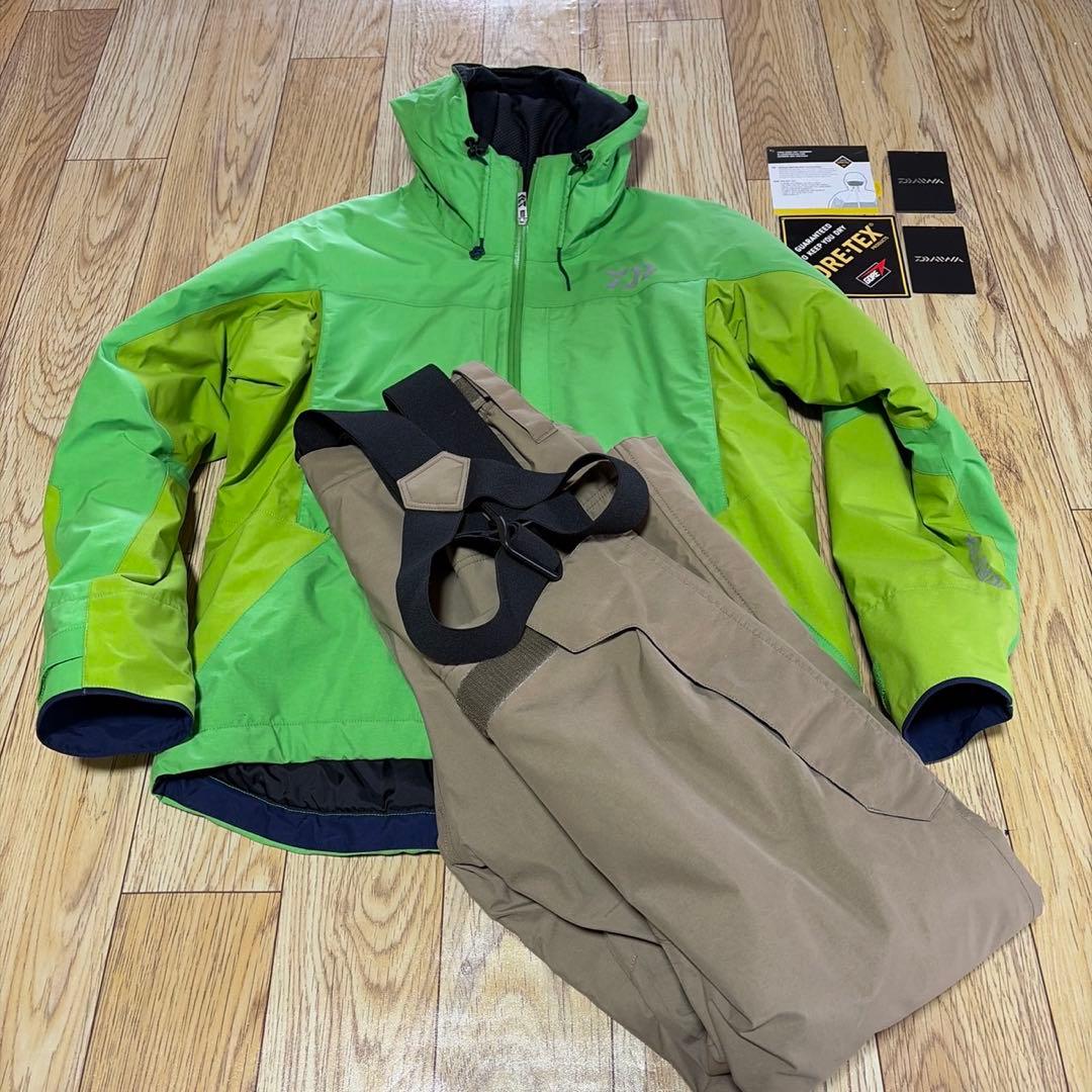 ダイワ　防寒ウェア　上下セットGORE-TAX