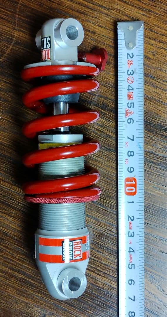 ROCKSHOK リアサスペンション 700lbsx1.25inch ストック品