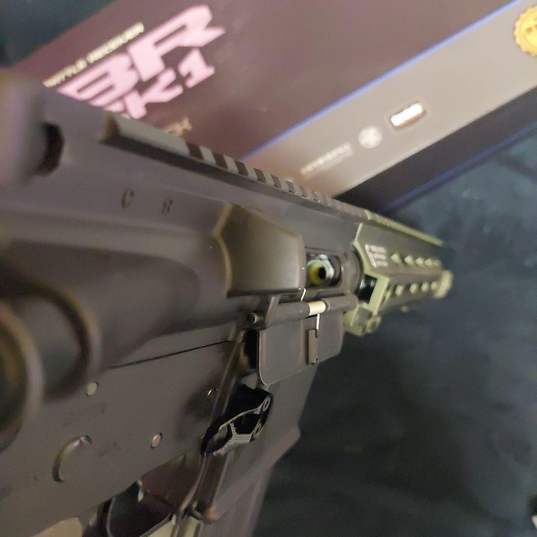 緑のCQB-R 東京マルイ　ガスブロ