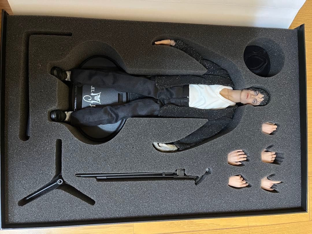 マイケルジャクソンフィギュアビリージーン/ヒストリーツアーバージョン新品未使用