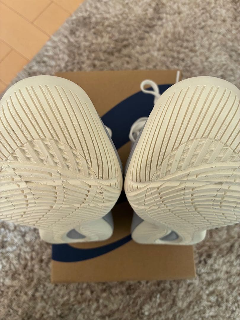 ASICS NOVA SURGE3 グレー ハイカット バスケットシューズ