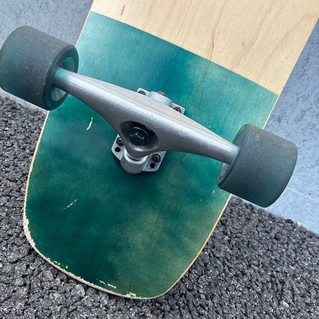 サーフスケート　カービングトラック