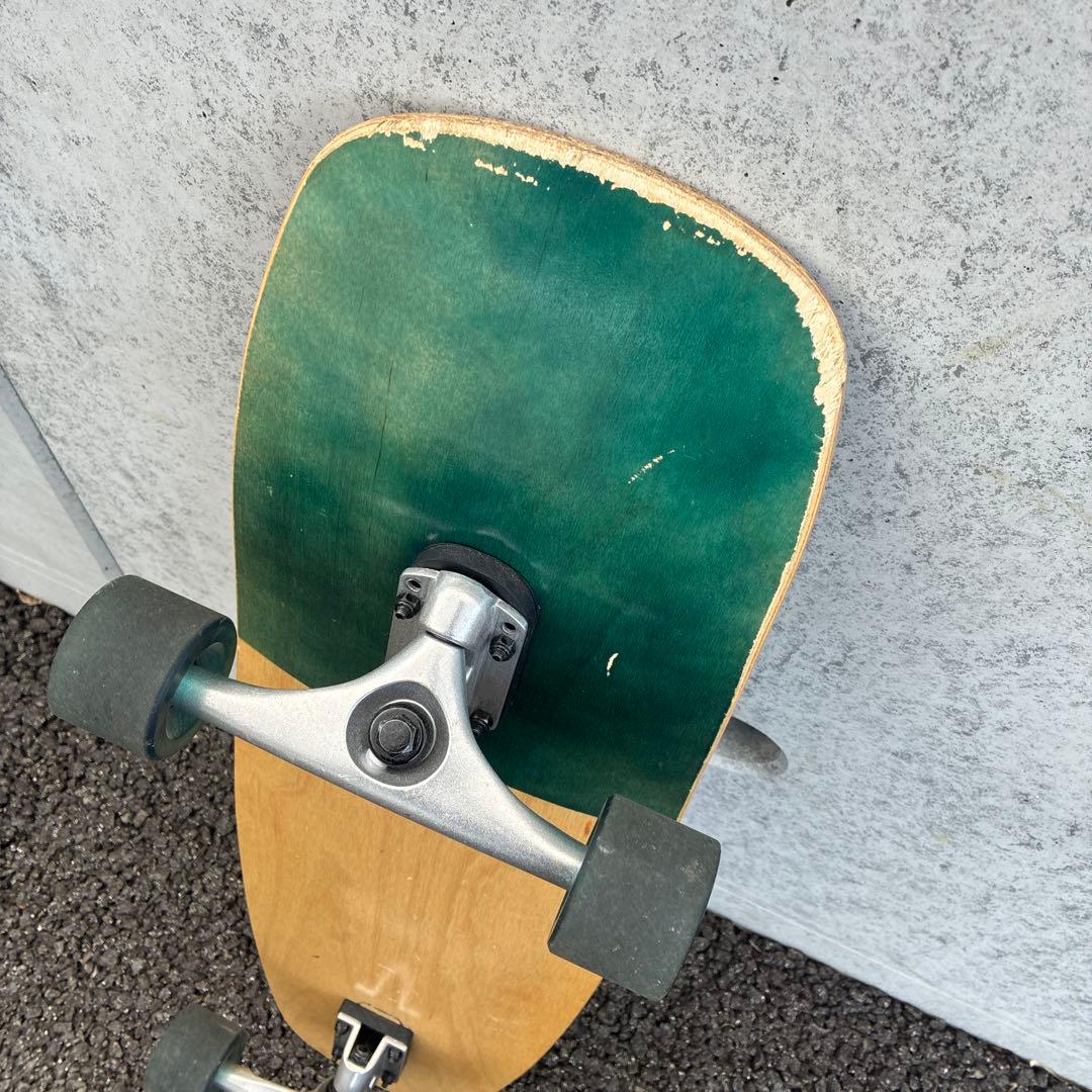 サーフスケート　カービングトラック