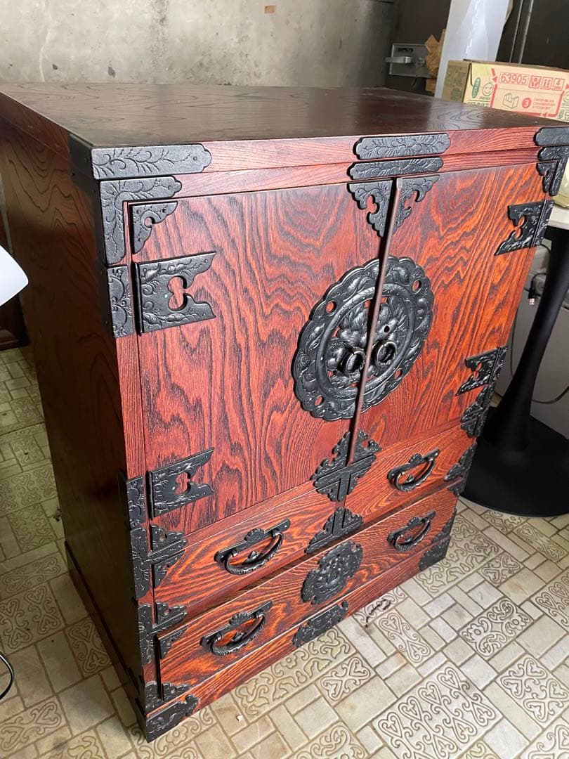 宮城県　岩谷堂箪笥