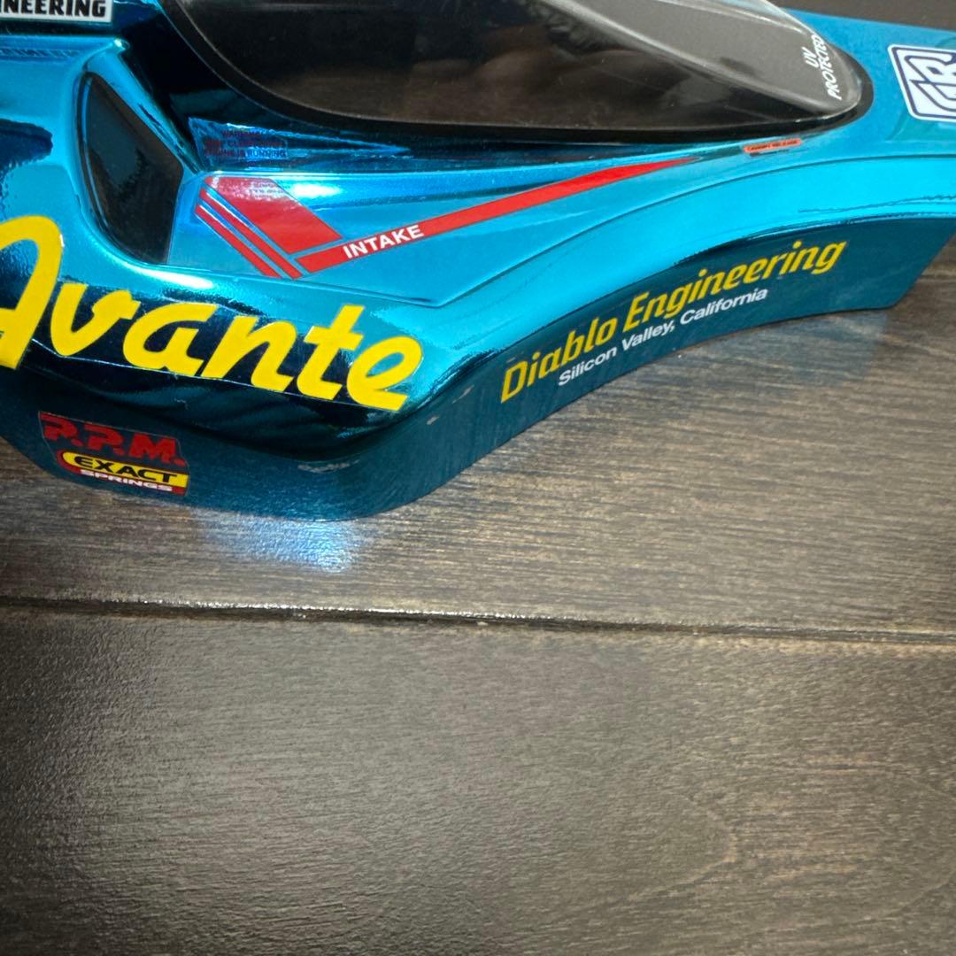 タミヤ　アバンテ　メタリックボディ