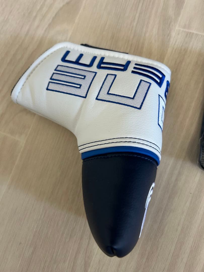 新品未開封品　AI ONE トライビームパター #1ヘッドカバー付