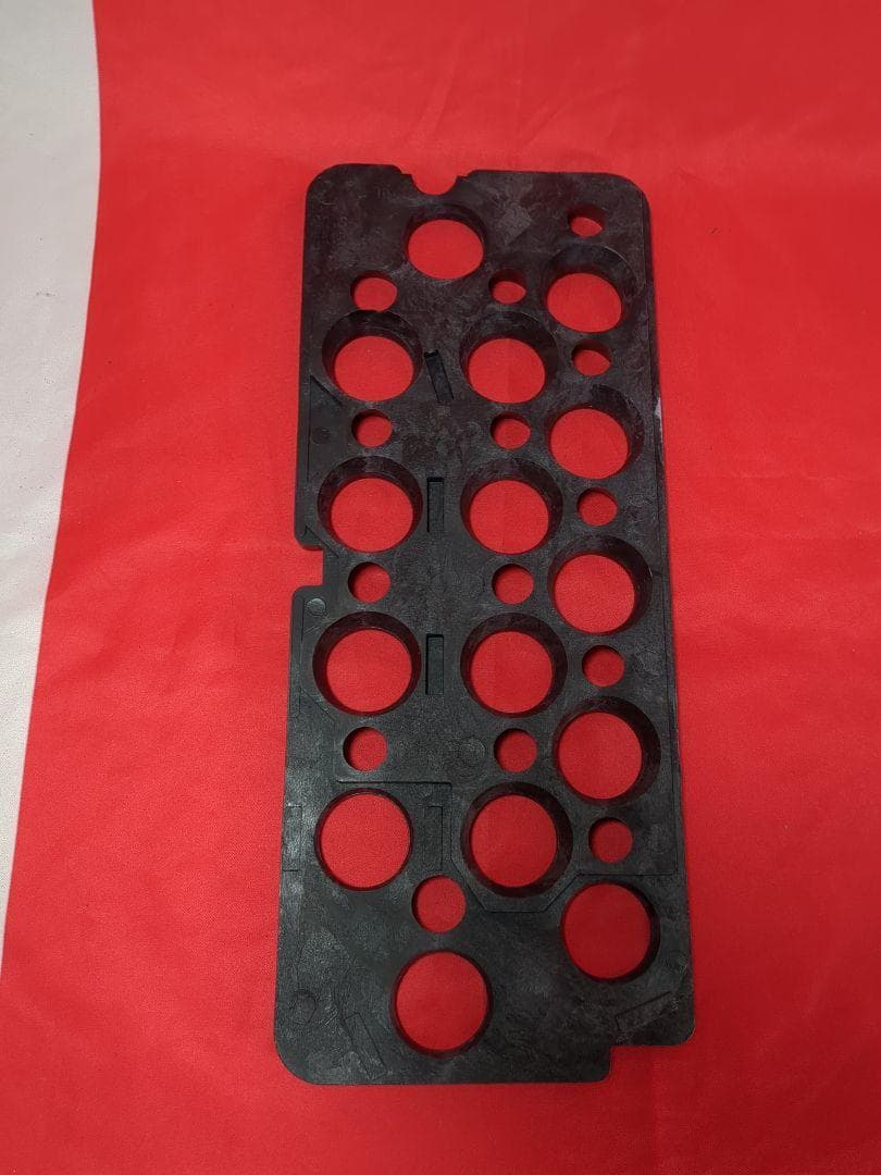 アメリカ軍２５ｍｍ機関砲用弾薬箱