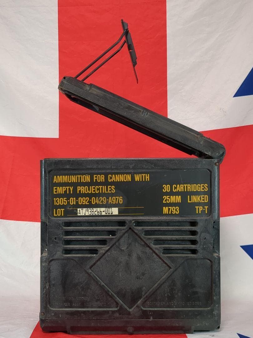 アメリカ軍２５ｍｍ機関砲用弾薬箱