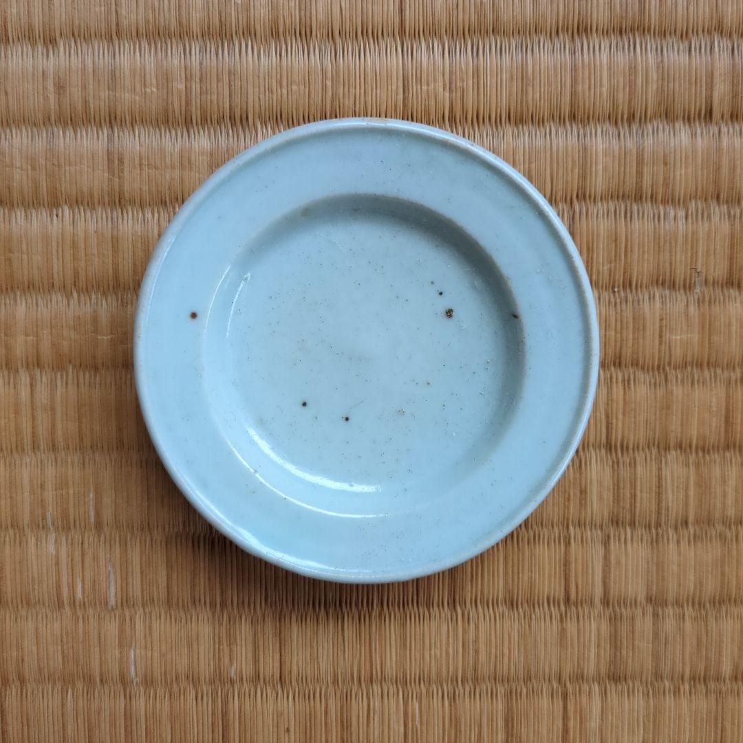 白磁皿 木箱付き 直径約10cm　骨董品　李朝初期　白磁　折縁　皿