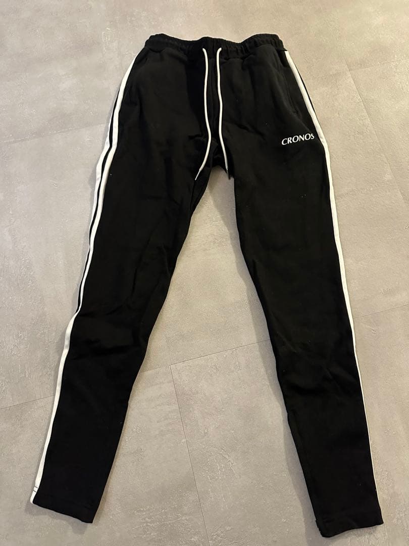 CRONOS 黒 人気パンツ　値下げしました！