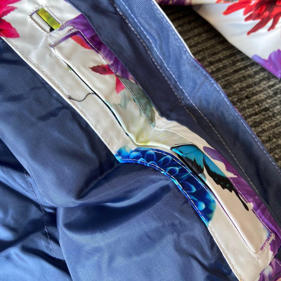 新品・未使用⭐️ROXY スノボウェア　蜷川実花　上下セットXS ボトムS