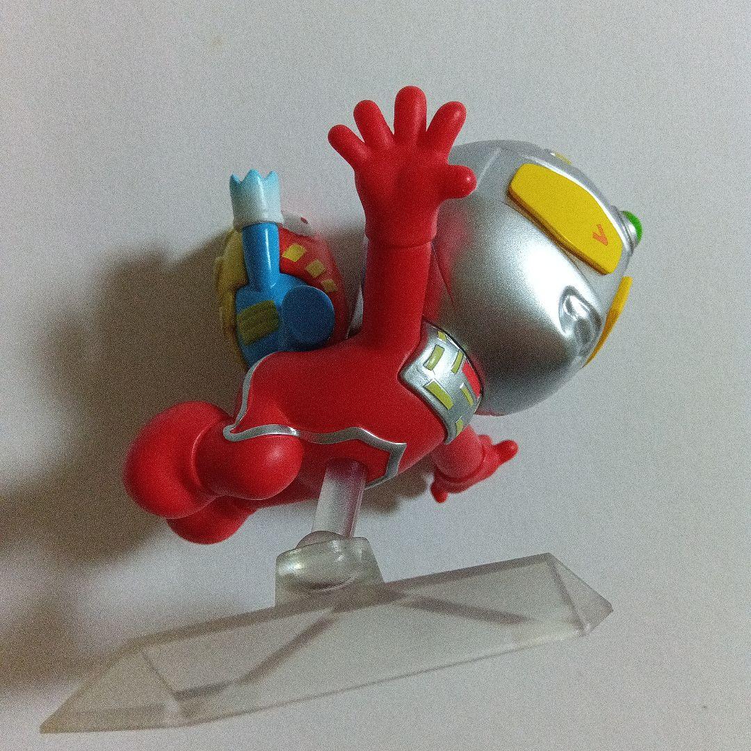 ウルトラマンセブン　怪獣と空を飛ぶシリーズ　Funism 　フィギュア