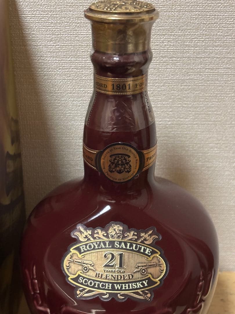 ロイヤル・サルート21年 スコッチウイスキー　未開封蔵出し　700ml 底値