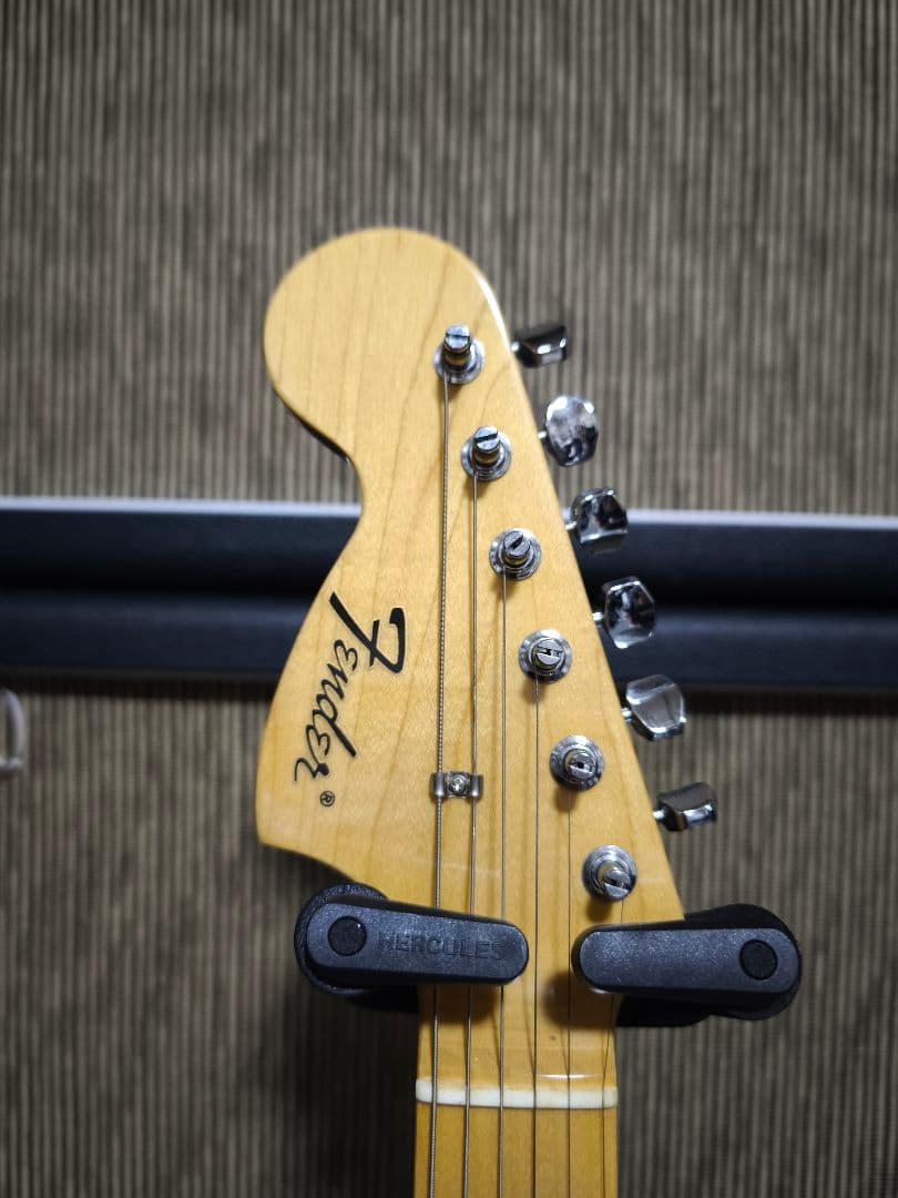 yoshimilovinsonさま専用　　Fender ST68 JH