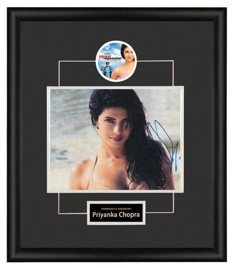 直筆サイン入り写真 プリヤンカー・チョープラー 俳優/フレーム別/SA鑑定済