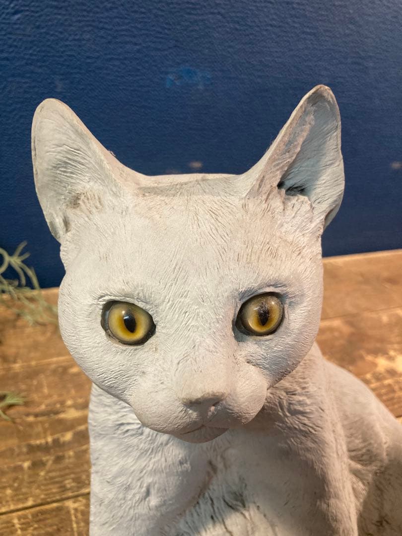 猫　白猫　アンティーク調　ガーデン雑貨　ガーデニング雑貨アンティーク　オブジェ