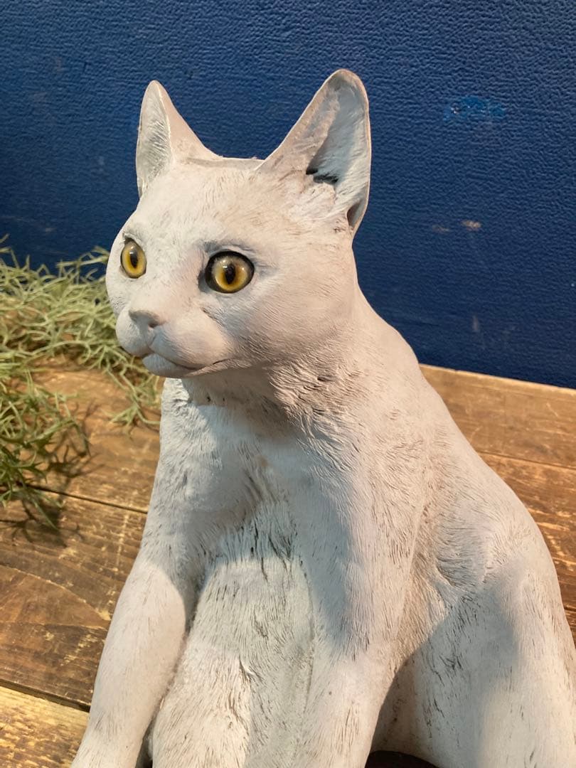 猫　白猫　アンティーク調　ガーデン雑貨　ガーデニング雑貨アンティーク　オブジェ