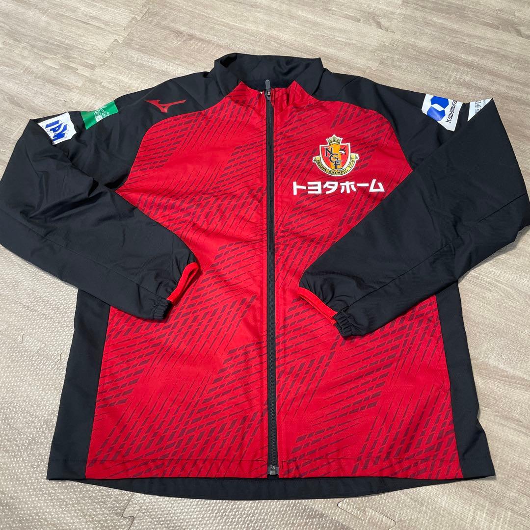 名古屋グランパス ウィンドブレーカー
