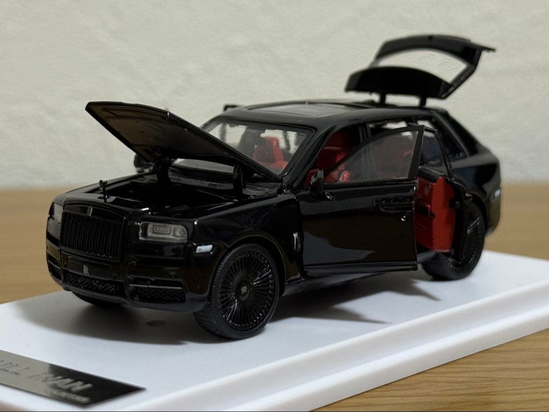 ロールスロイス カリナン 訳あり ＆ ライカン ハイパースポーツ 2台セット