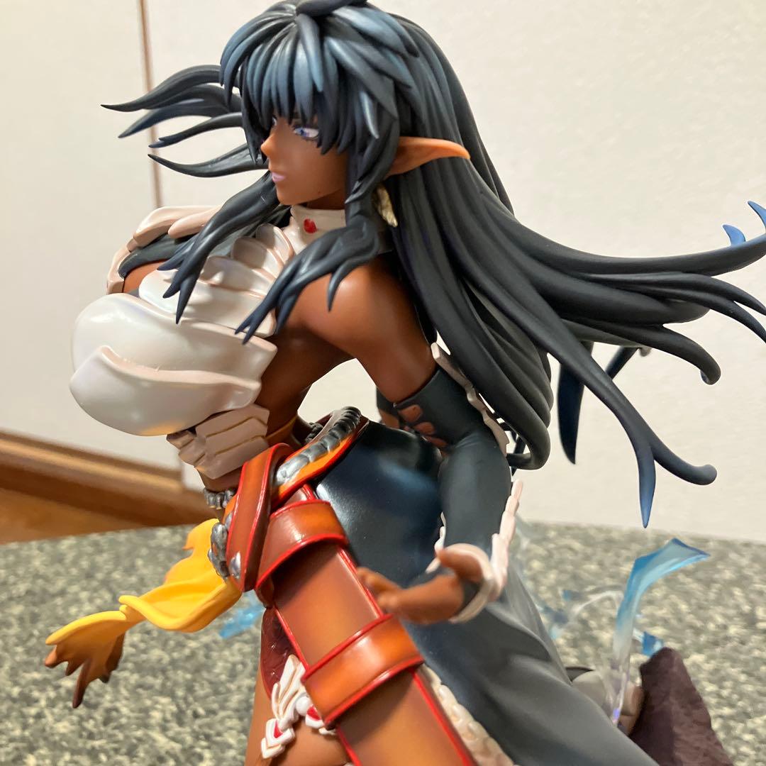 メディコス　アーシェス・ネイフィギュア